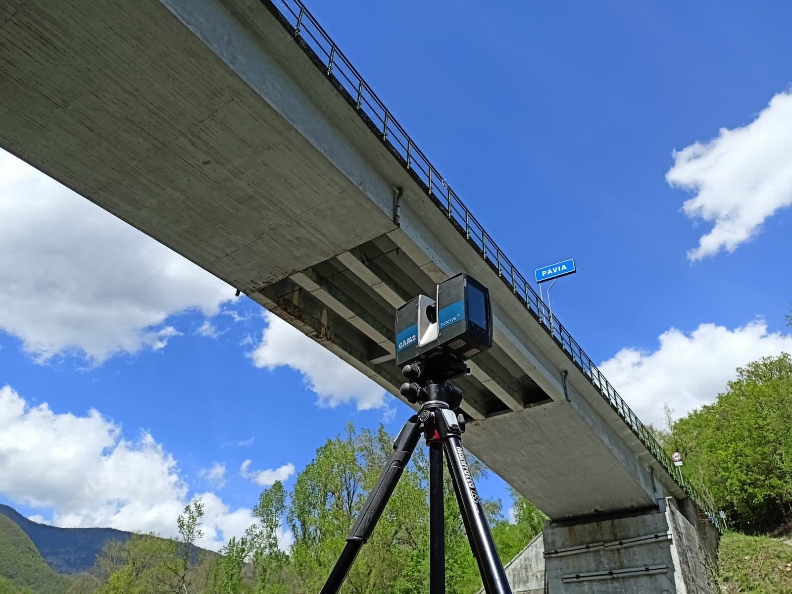 กล้องสแกนเลเซอร์ภาคพื้นดิน (Terrestrial Laser Scanner) รังวัดการเคลื่อนตัวของสะพานคอนกรีต